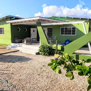 Traditional Aruban Close To Surfside Сasa de vacaciones Oranjestad
